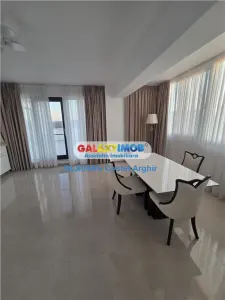 Inchiriem penthouse in zona centrala - foto 20