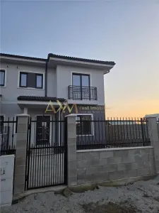 Vanzare 1/2 duplex 5 camere Giroc - foto 4