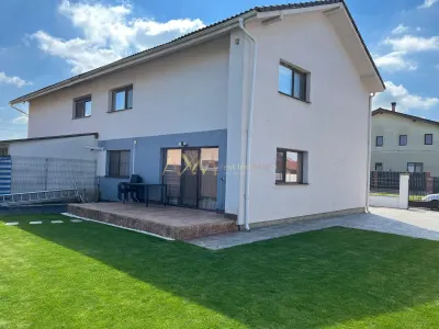 Casa cu 4 camere de vanzare in Dumbravita - foto 2