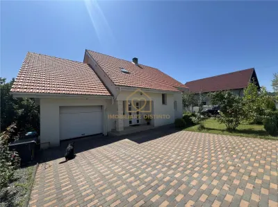 Casa cu 4 camere si garaj - Baia Mare