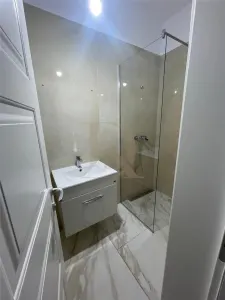 Oportunitate ! Spatiu comercial totul nou Pacurari - foto 11