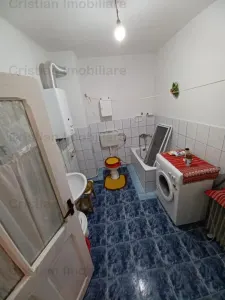Casa din caramida, teren 180 mp, deschidere dubla, zona Piata Saraca - foto 9
