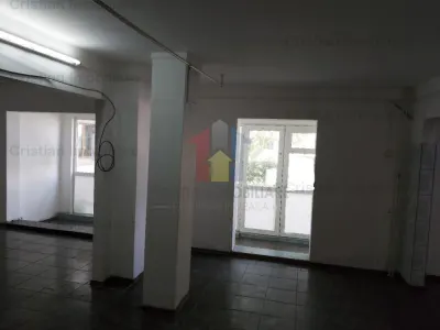 Apartament pretabil Spatiu comercial  PE COLT 3 cam confort 1 Decomandat - foto 3