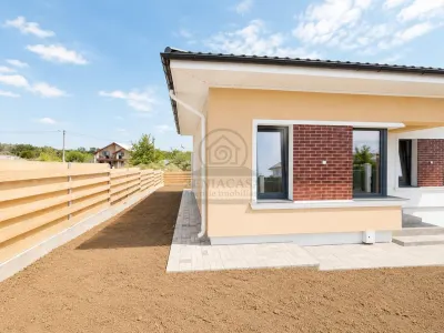 Casa Miroslava Ciurbesti 4 camere/2 bai - foto 2