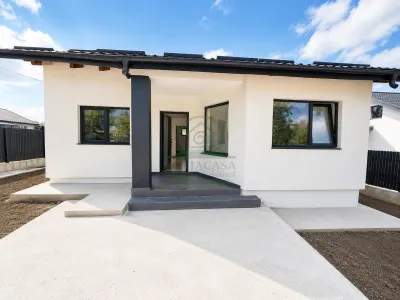Casa Miroslava Ciurbesti 3 camere / CANALIZARE si ASFALT - foto 9