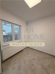 Spatiu comercial cu parcare proprie , Ploiesti, ultracentral - foto 3