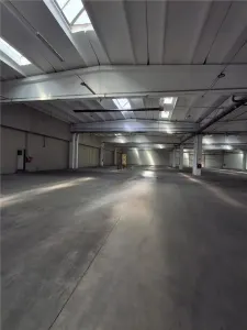 Spatiu Industrial - 4500 mp - Productie - Depozitare - Distributie - Sibiu