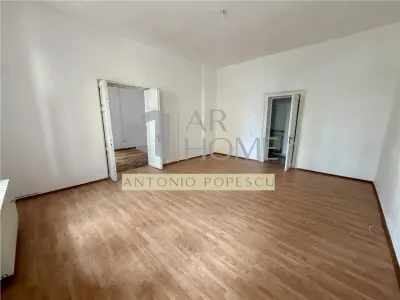 Inchiriere casa 4 camere plus dependinte in Ploiesti, zona ultracentrala - foto 14