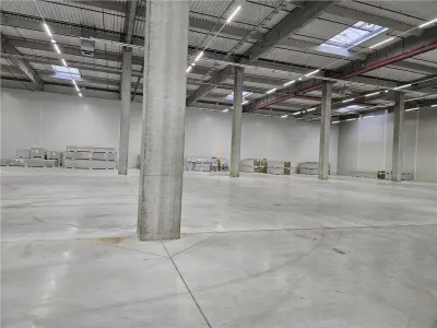 Spatiu Industrial - 2300 mp - Logistica - Productie - Depozitare - foto 3