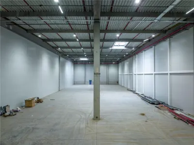 Spatiu Industrial - 7500 mp - Logistica - Productie - Depozitare - foto 3