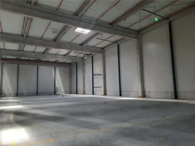 Spatiu Industrial - 1800 mp - Productie - Depozitare - Distributie - foto 8