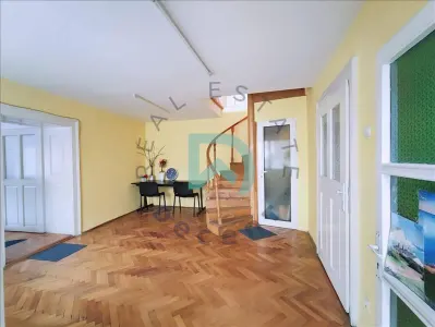 Apartament  in casa 5 camere, Brasov - foto 4
