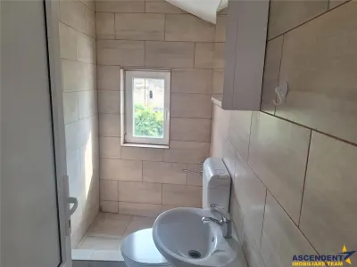 Apartament in casa, de inchiriat, rezidential/ spatiu birouri, Ghimbav-Centru - foto 7