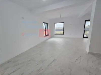 Casa noua, finalizata, intabulata, la iesire din Letcani - foto 8