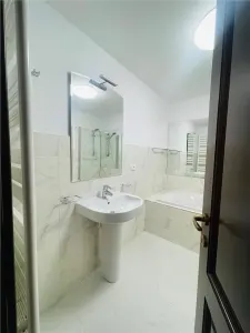INCHIRIERE APARTAMENT DE LUX 3 CAMERE PARCARE SUBTERANA & BOXA ZONA KISELEFF SECTOR 1 - foto 12