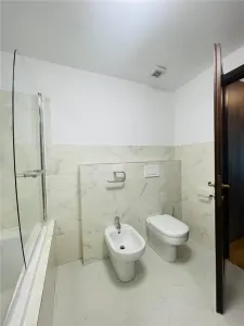 INCHIRIERE APARTAMENT DE LUX 3 CAMERE PARCARE SUBTERANA & BOXA ZONA KISELEFF SECTOR 1 - foto 13