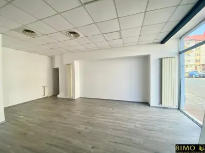 Spatiu comercial 70 mp, central, zona Piata Mare - Suceava