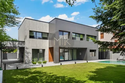 EXCLUSIV | Pipera - Iancu Nicolae I Vila cu piscina I Teren 751mp - Bucuresti