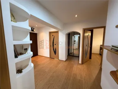 Apartament 4 camere cf 1 decomandat zona Obor - Buzau