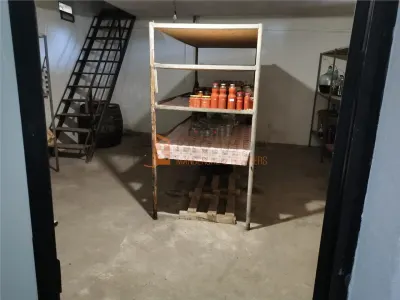 Casa tip parter + beci si teren in Candesti, Vernesti - foto 19