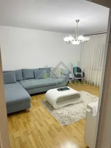 Apartament 3 camere renovat intrare Racadau - Brasov
