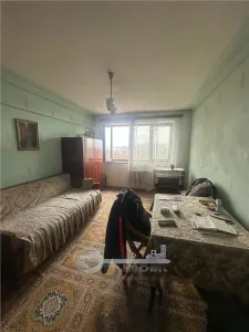 CENTRU BLOC GULIVER 3 CAMERE  LIBER ETAJ INTERMEDIAR - Iasi
