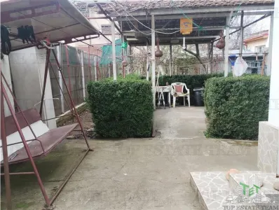 Casa individuala cu garaj si curte libera 300 mp, zona excelenta Brancoveanu - foto 5
