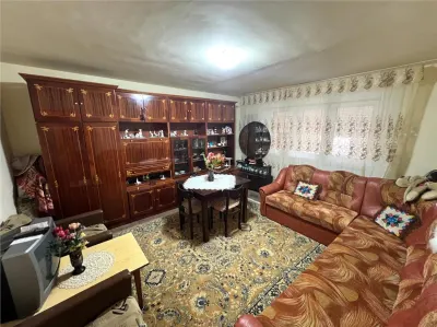 Apartament 3 Camere | Micro 16 | Etaj 3 | str. Astronautilor - foto 2