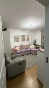 Apartament cu 2 camere Decomandat cu Parcare Capat Cug - foto 2