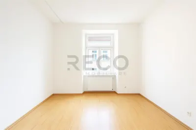 RECO Apartament ultracentral, loc de parcare privat inclus plus boxa - Oradea