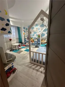 RECO Apartament 4 camere, zona Nufarul, decomandat, renovat, etaj 1 - foto 5