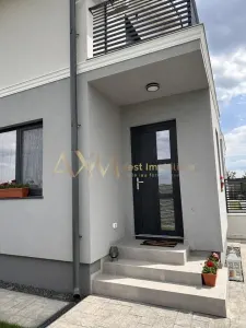 Vanzare 1/2 duplex 3 camere Sag - foto 4