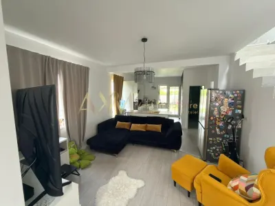 Vanzare 1/2 duplex 3 camere Sag - foto 5