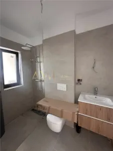 Vanzare  1/2 duplex 4 camere Mosnita Noua - foto 18