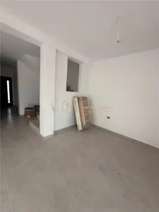 Vanzare  1/2 duplex 4 camere Mosnita Noua - foto 19