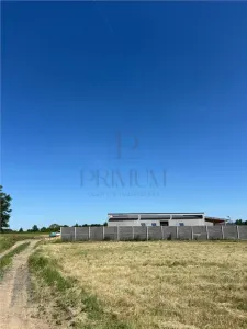 Teren- MOSNITA NOUA- DOUA FRONTURI STRADALE - Mosnita Noua