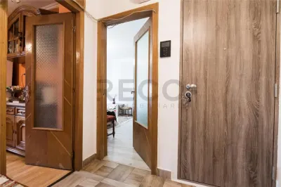 RECO Apartament cu 3 camere  decomandat- Oradea-zona Nufarul - foto 4