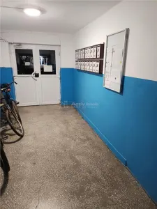 Apartament 2 camere ultracentral in Moldova Noua - foto 11