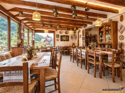 Pensiune cu restaurant, farmec aparte, concept italian, Central, aria Castelul Bran - foto 5