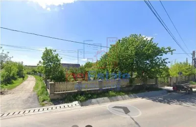 Badeni central com Scobinti  Iasi Teren 3000mp  parcelat  toate utilitatile - foto 2