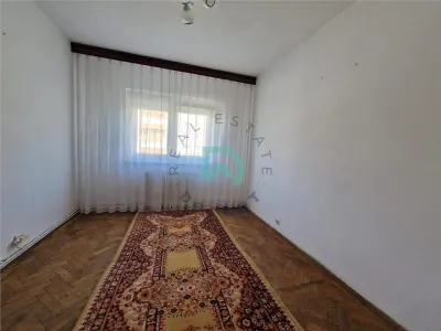 Apartament 3 camere, etaj intermediar,Tractorul, Brasov - Brasov
