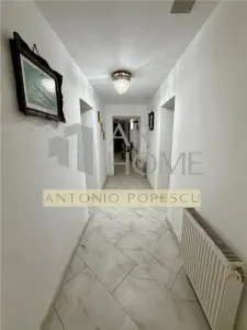Casa 11 camere D+P,cu o arhitectura deosebita, ultracentral, Ploiesti. - foto 23