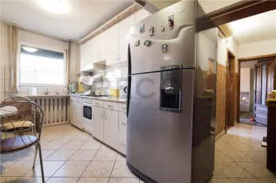RECO, Apartament decomentat cu lift, 3 camere, Zona Rogerius, Oradea - Oradea