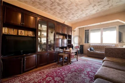 RECO, Apartament decomentat cu lift, 3 camere, Zona Rogerius, Oradea - foto 3
