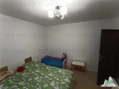 Apartament modern cu 4 camere plus boxa, cu SU de 75mp, parter/4, zona OZANA, la 10 , 15 minute pietonal de statia de metrou 1 Dec 1918. - foto 15