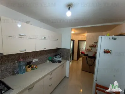 Apartament modern cu 4 camere plus boxa, cu SU de 75mp, parter/4, zona OZANA, la 10 , 15 minute pietonal de statia de metrou 1 Dec 1918. - foto 7