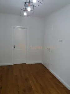 Apartament cu 3 camere ,pretabil pentru birouri - foto 5