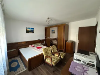 CASA SOLIDA CU TEREN SI CURTE,  BOCSA VASIOVA. COMISION ZERO - foto 4