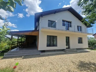 Casa P+M de vanzare Sabareni - Sabareni