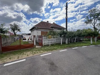 Casă spațioasă cu teren generos de 1.656 mp, într-o zonă liniștită din orașul Livada - foto 9